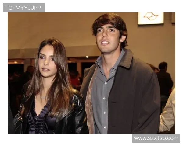 足球明星的魅力与女人缘分探讨为何他们总是吸引众多追随者 足球明星的魅力与女人缘分探讨为何他们总是吸引众多追随者